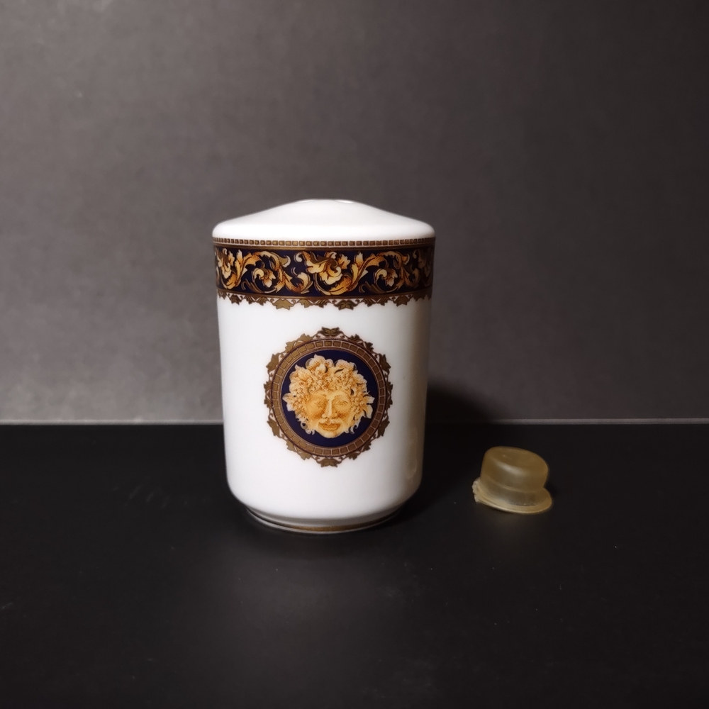 Elegant White and Gold Decorative Cup